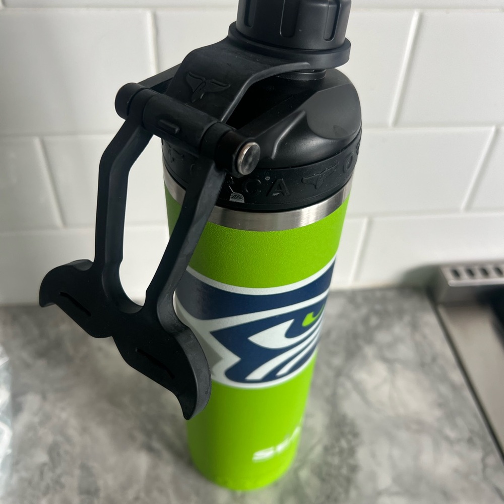 Seattle Seahawks Orca Hydra Water Bottle - Picture 2 of 3